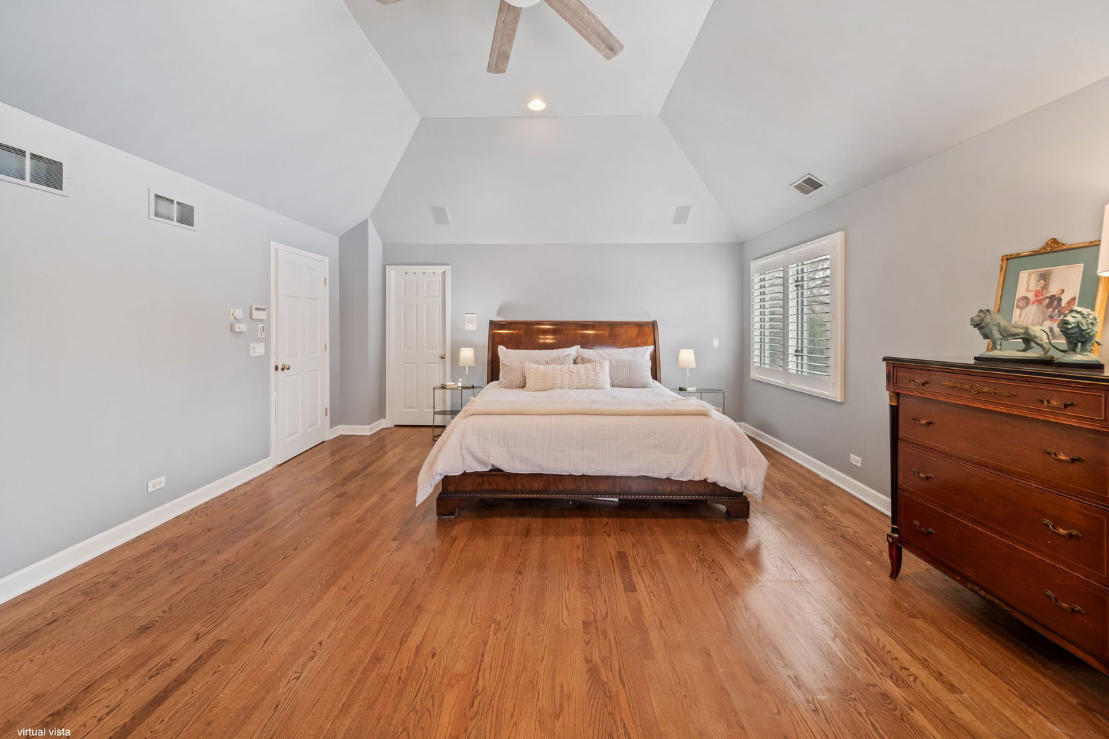 366 W Eggleston Avenue