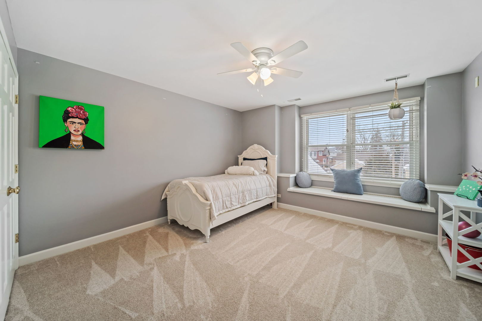 366 W Eggleston Avenue