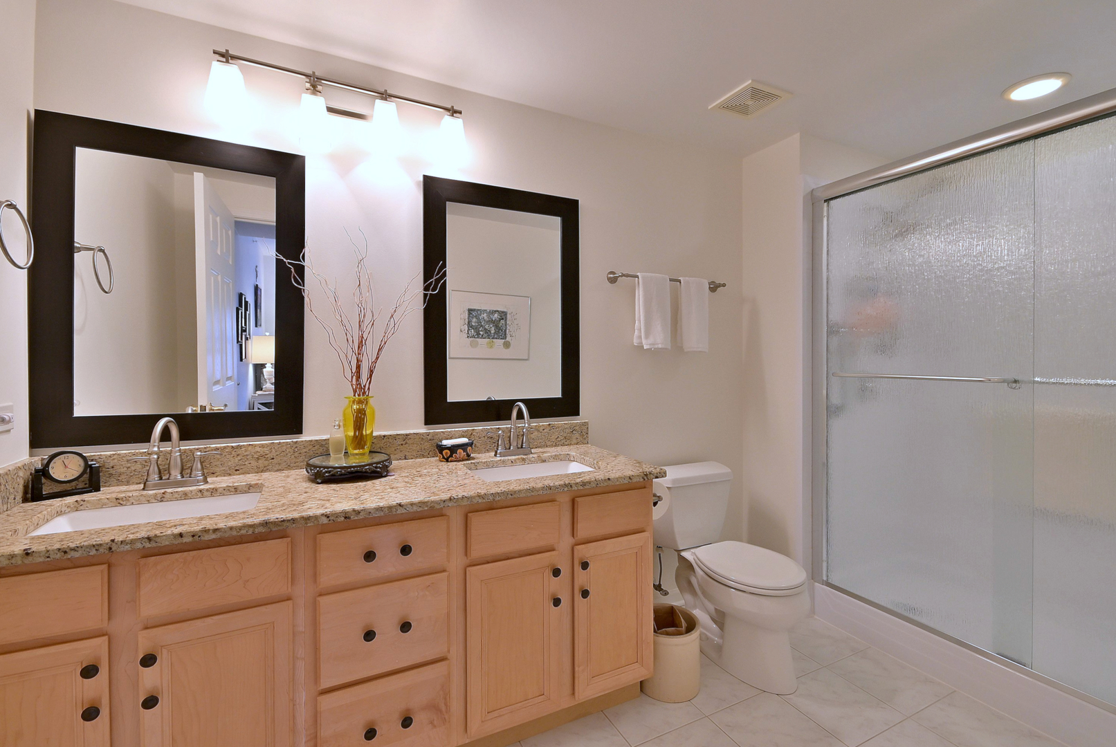 210 N Addison Avenue Unit: 301