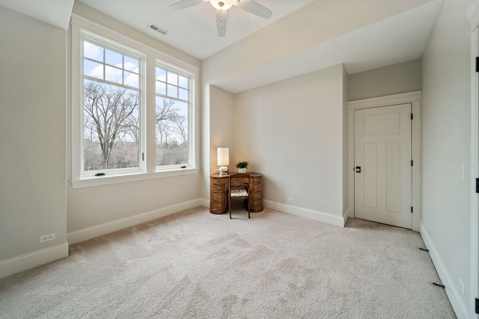 499 S Parkside Avenue