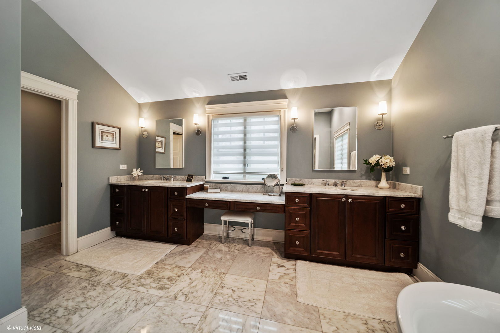 499 S Parkside Avenue