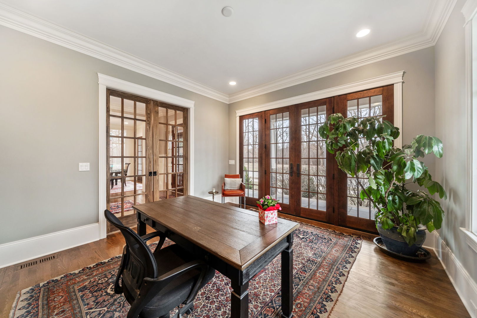 499 S Parkside Avenue