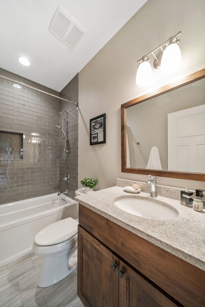 499 S Parkside Avenue