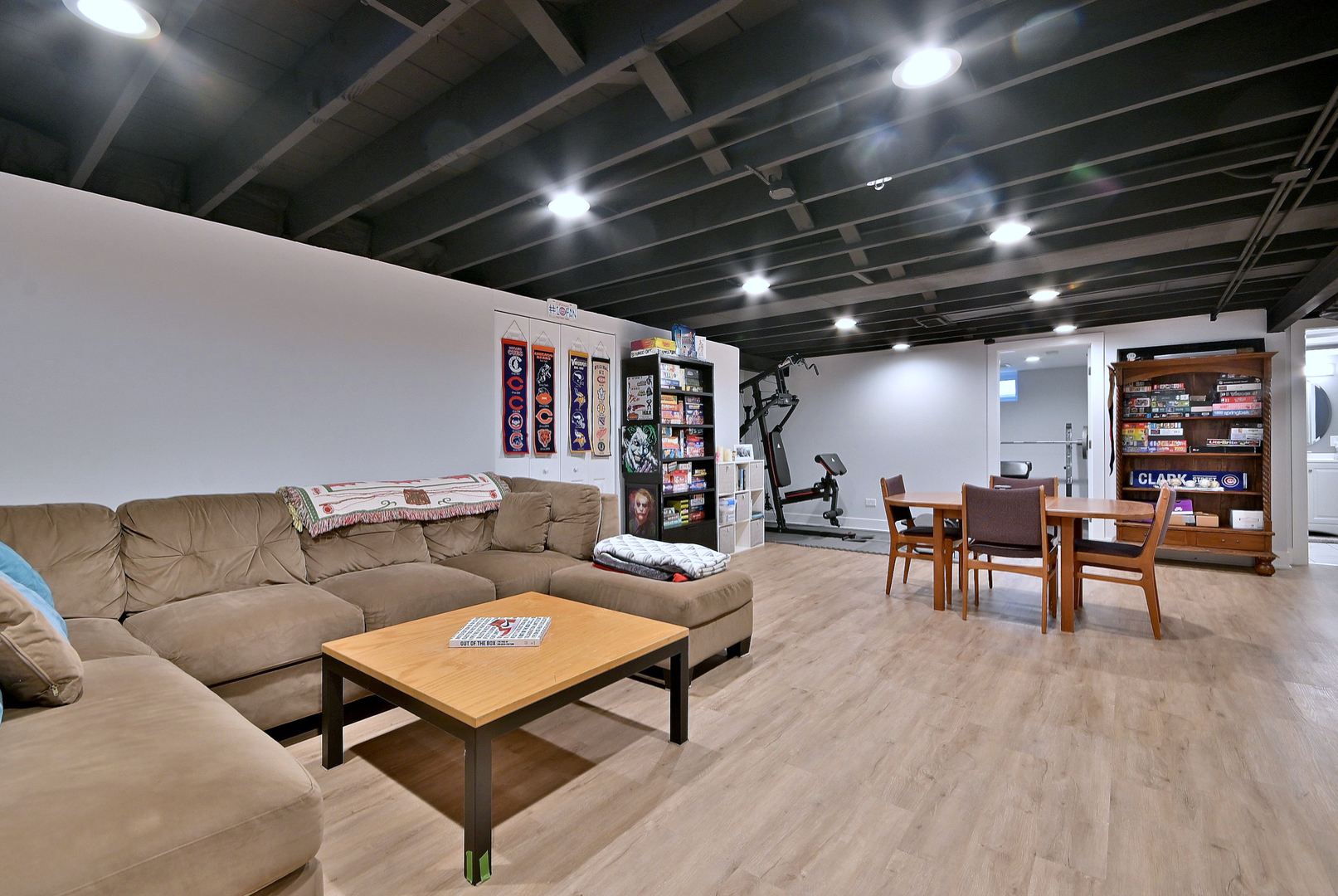 467 W Avery Street