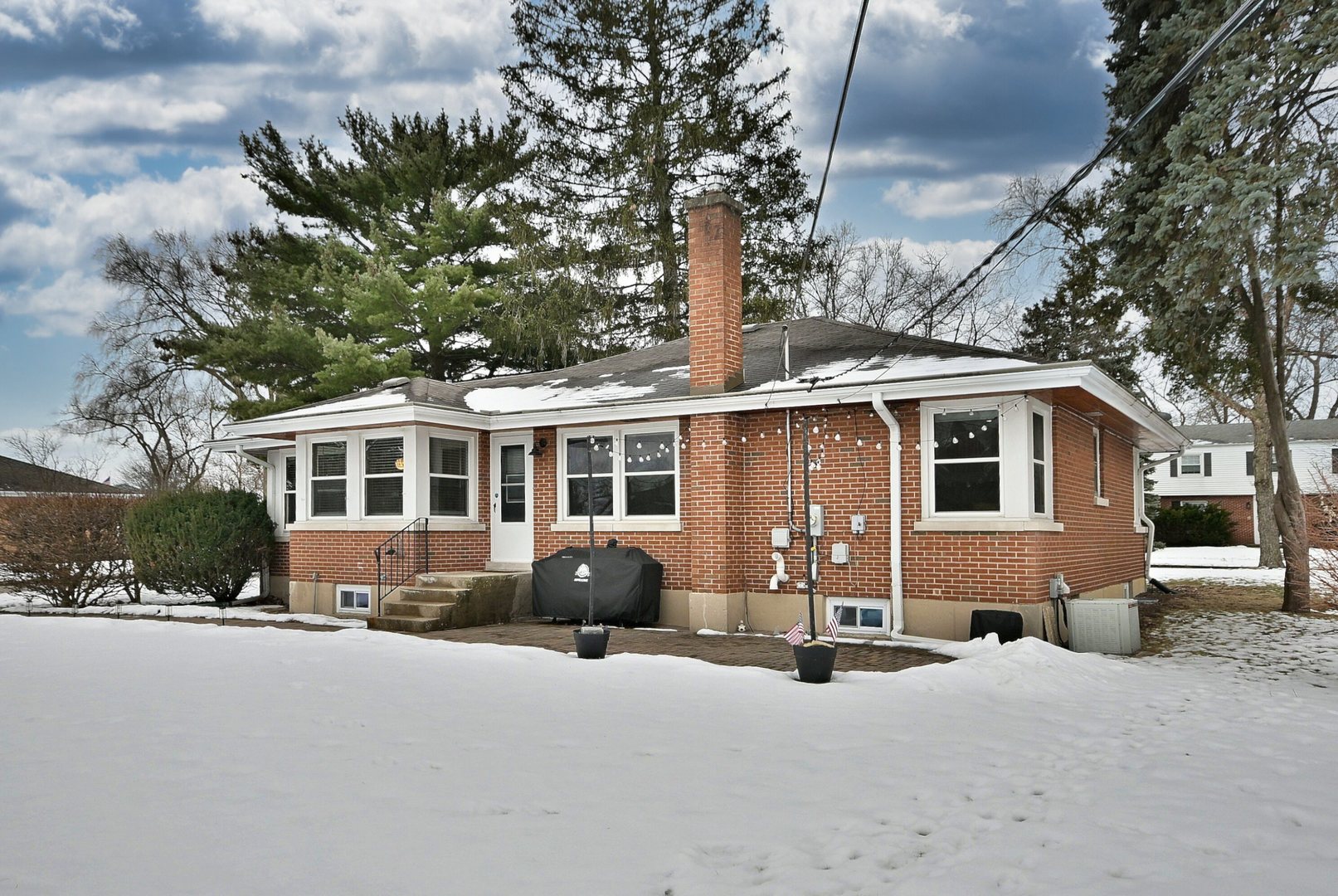 467 W Avery Street