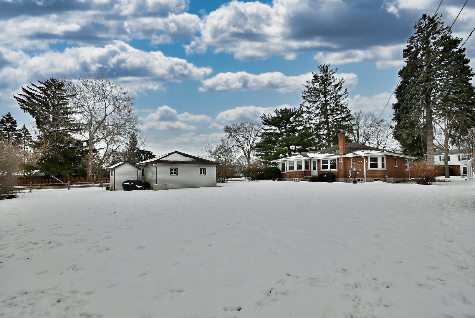 467 W Avery Street