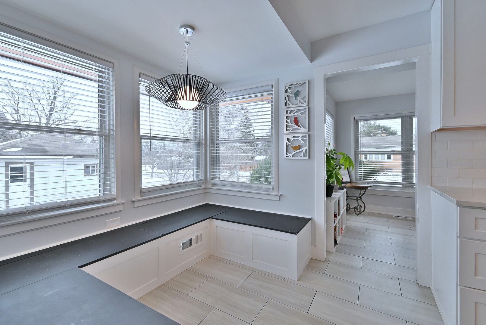 467 W Avery Street