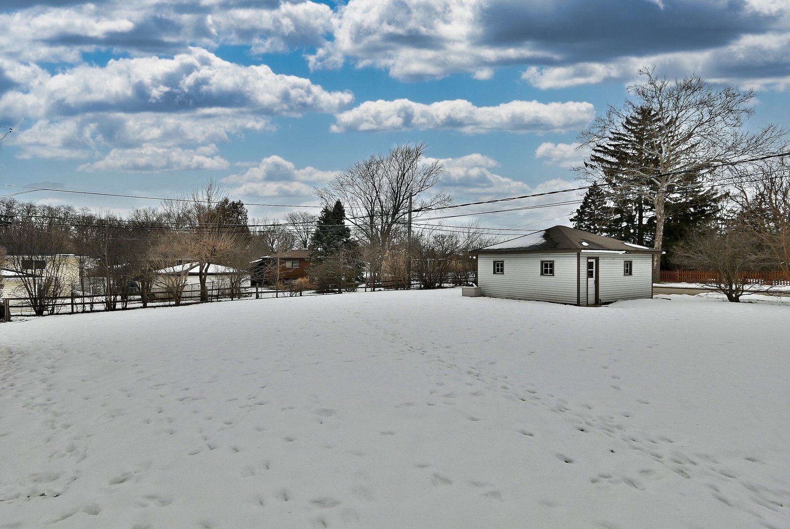 467 W Avery Street