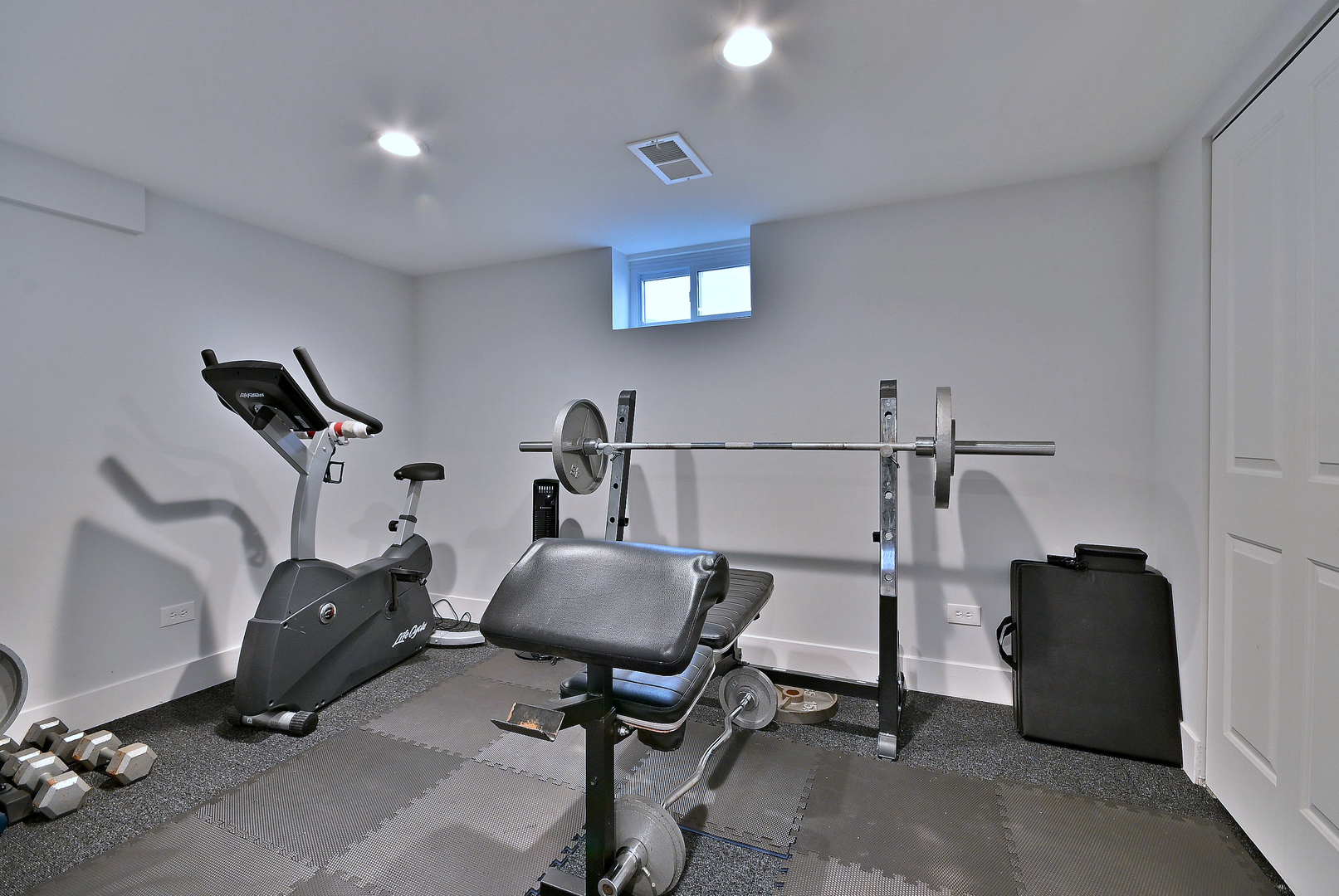 467 W Avery Street