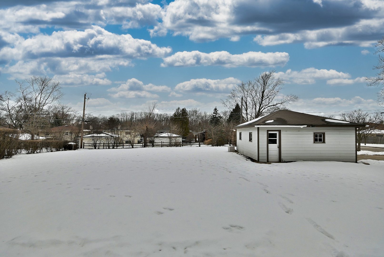 467 W Avery Street