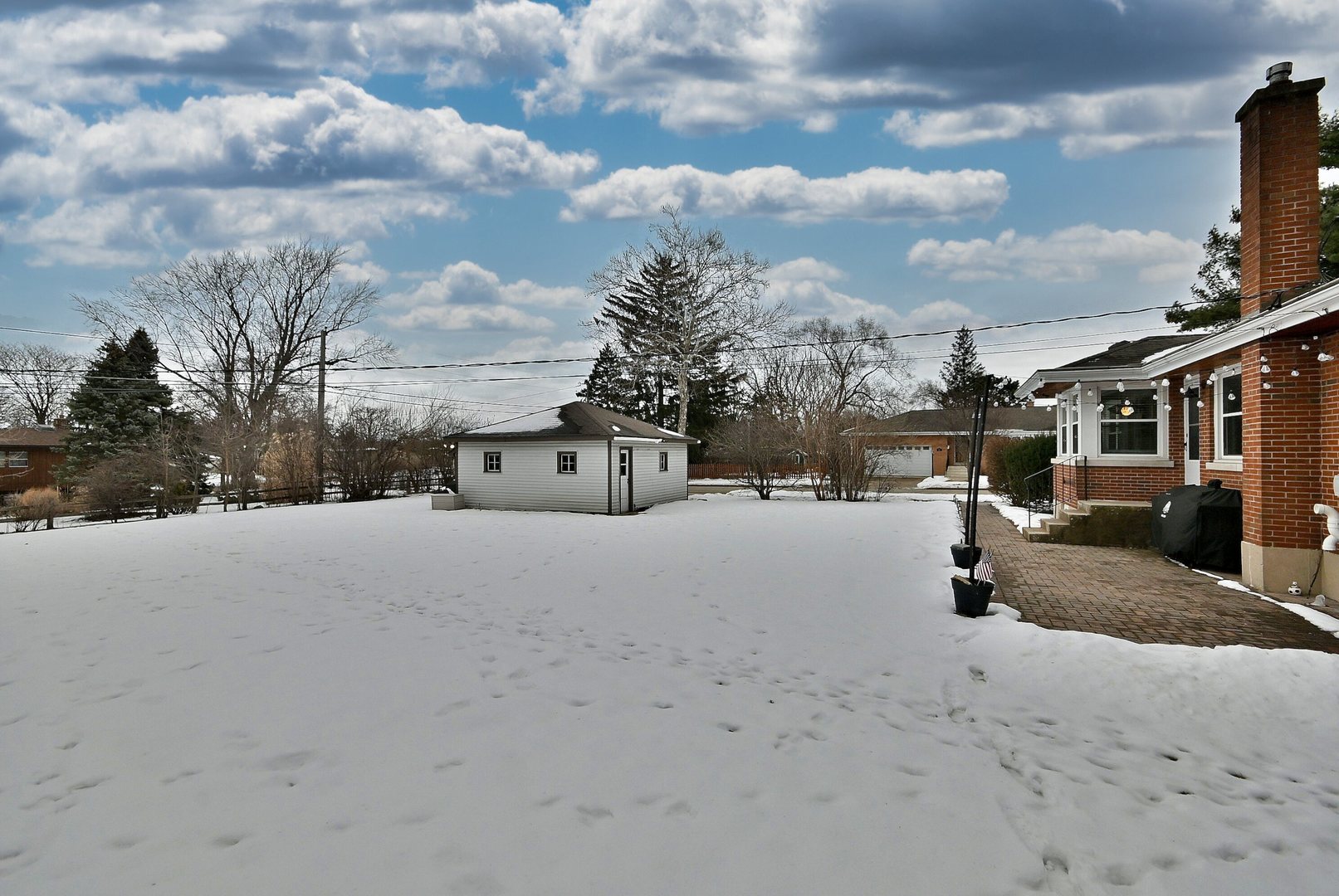 467 W Avery Street