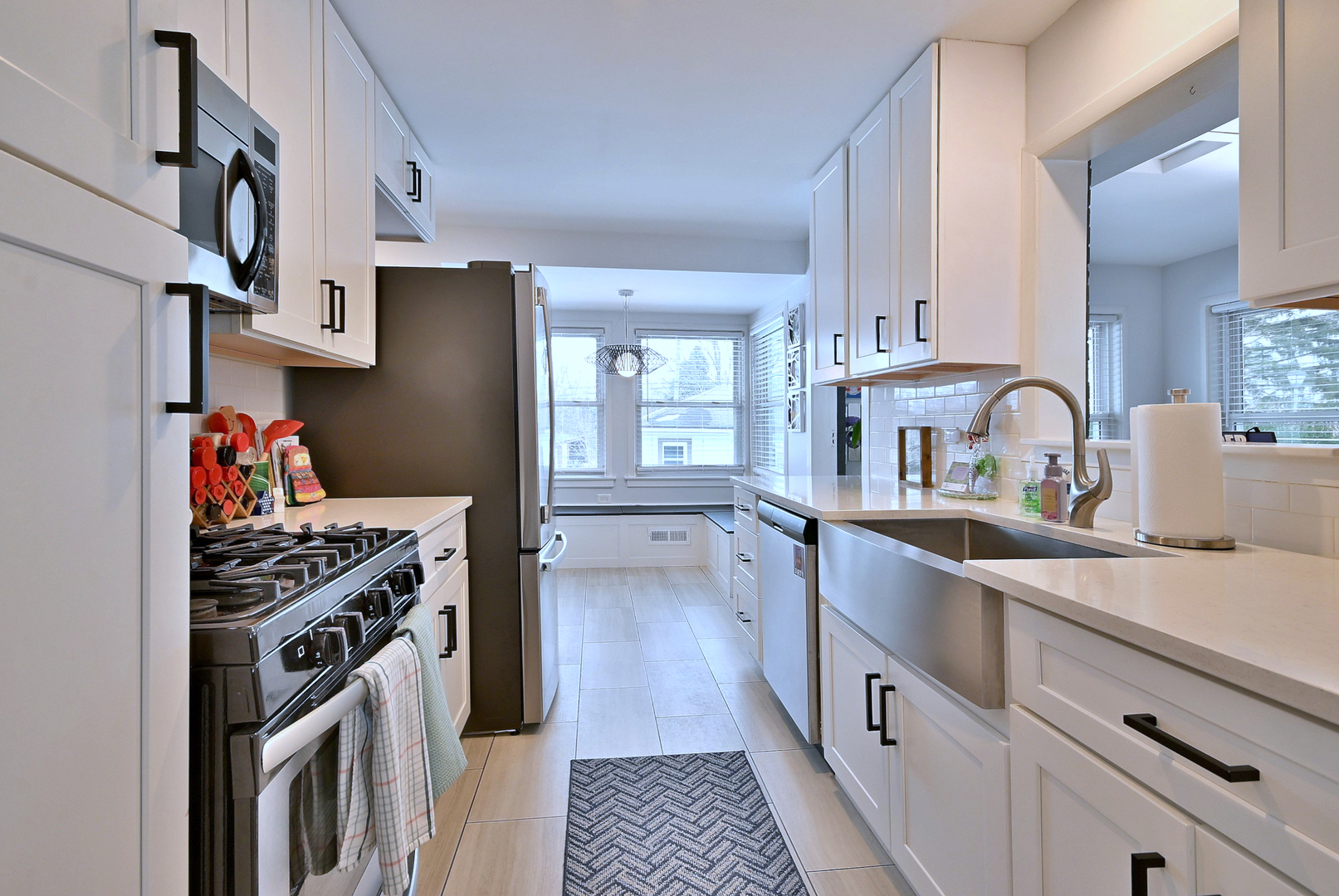 467 W Avery Street