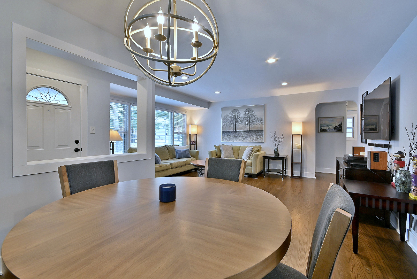 467 W Avery Street