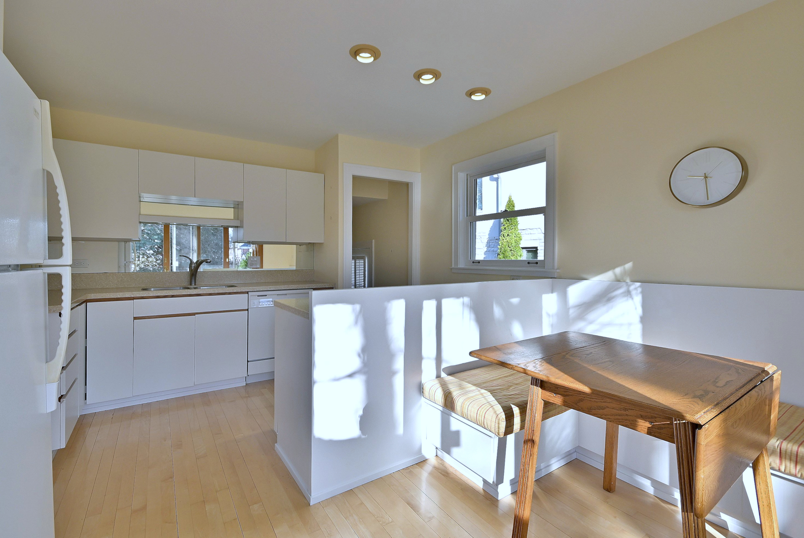 179 S Lawndale Avenue