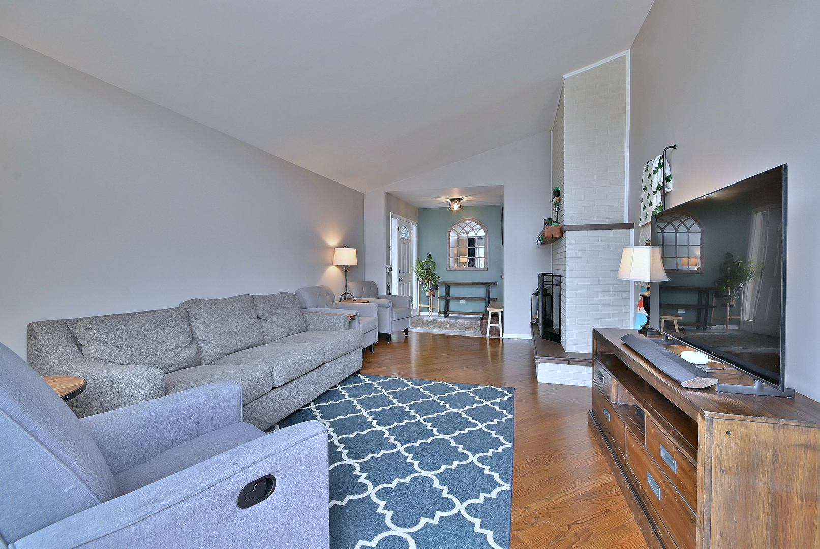 1105 S Euclid Avenue
