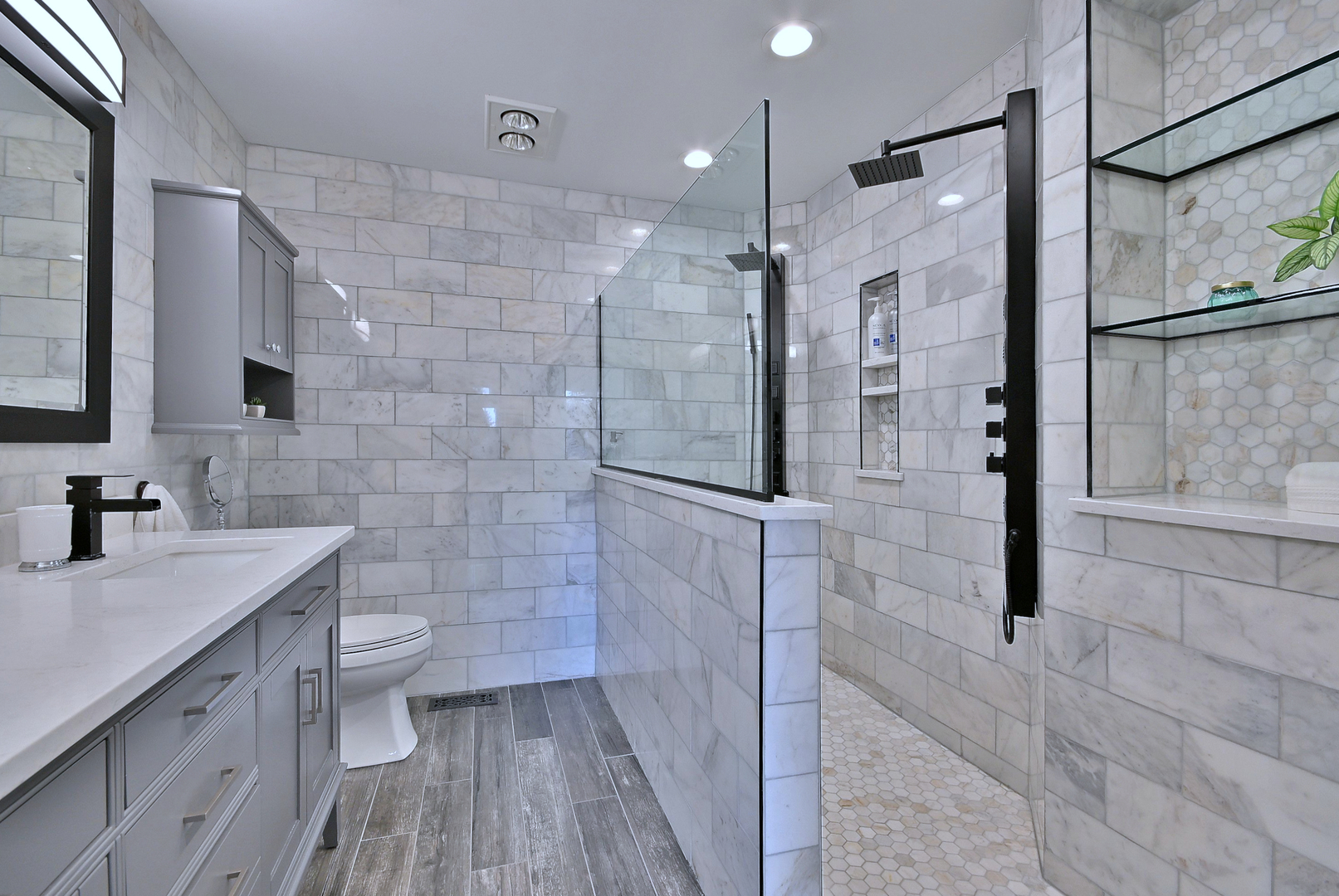 142 W 3rd Street Unit: 142