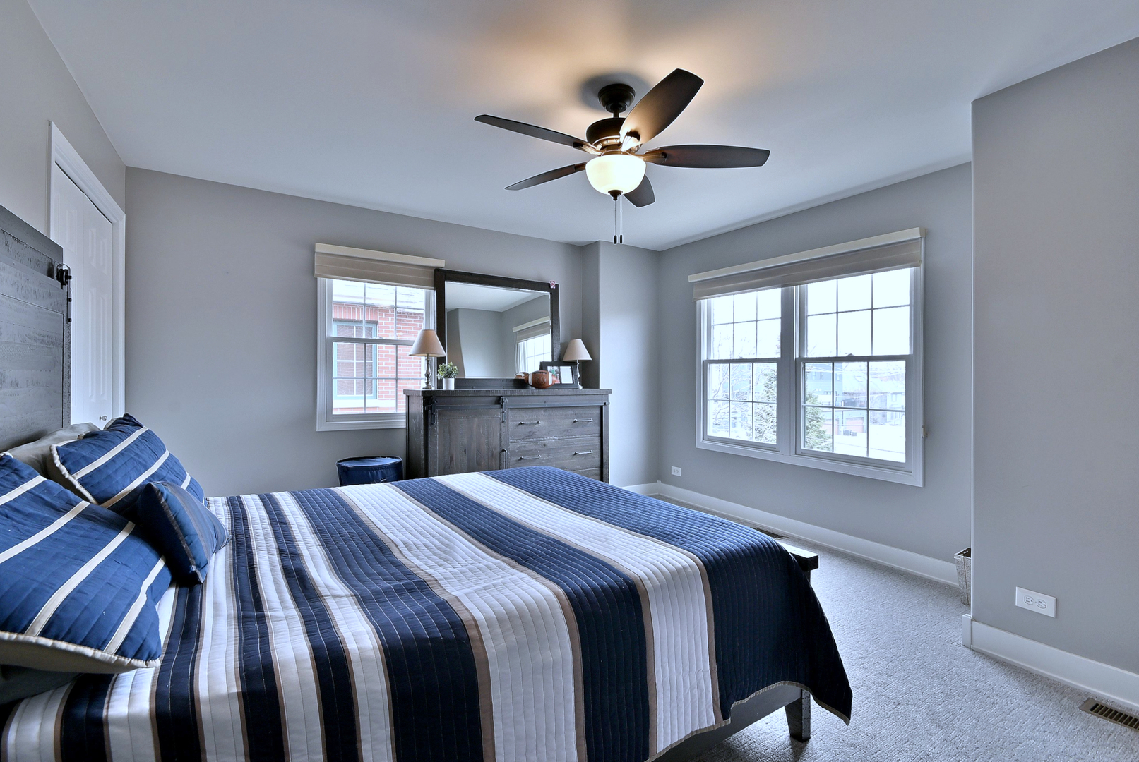142 W 3rd Street Unit: 142
