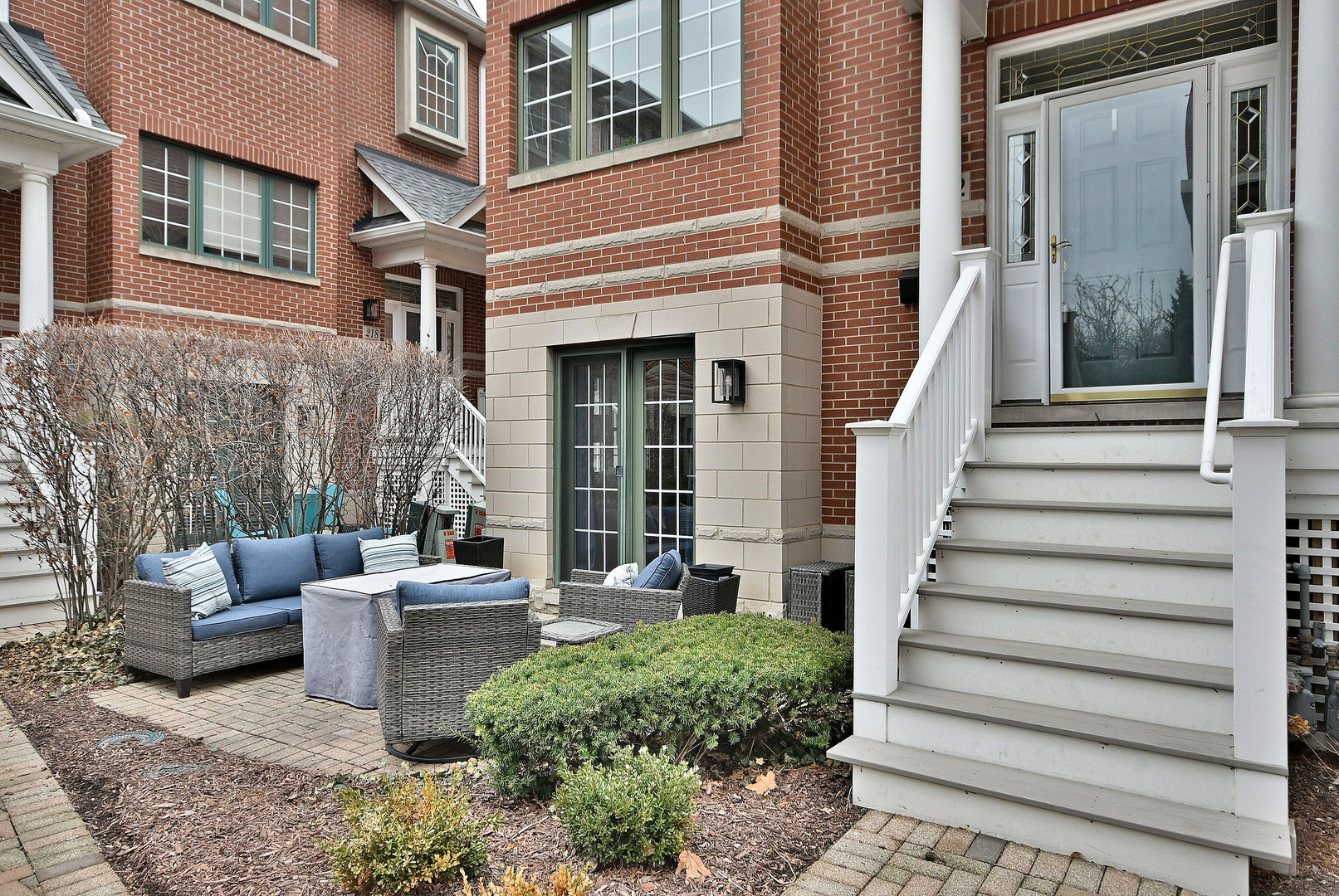 142 W 3rd Street Unit: 142