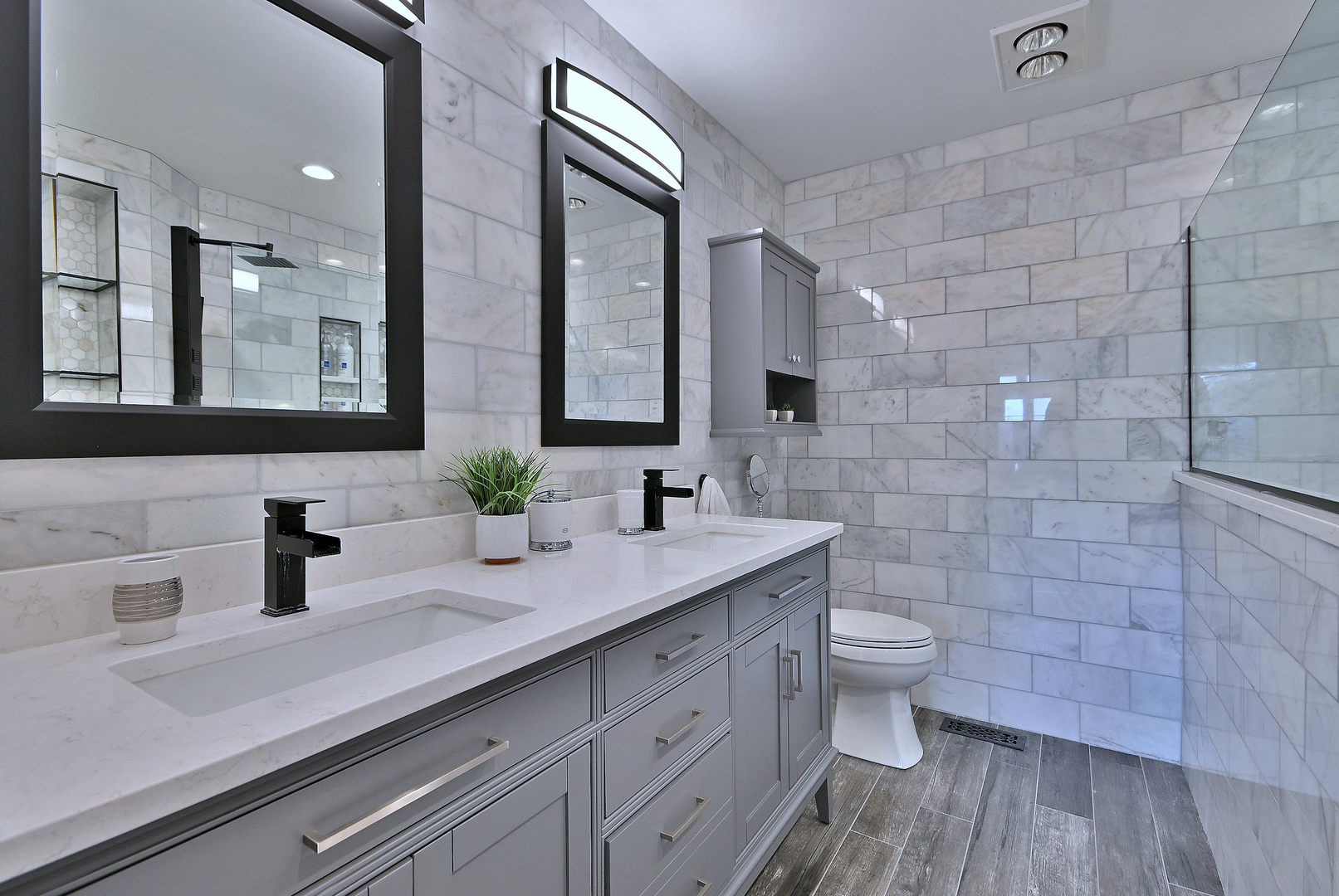 142 W 3rd Street Unit: 142