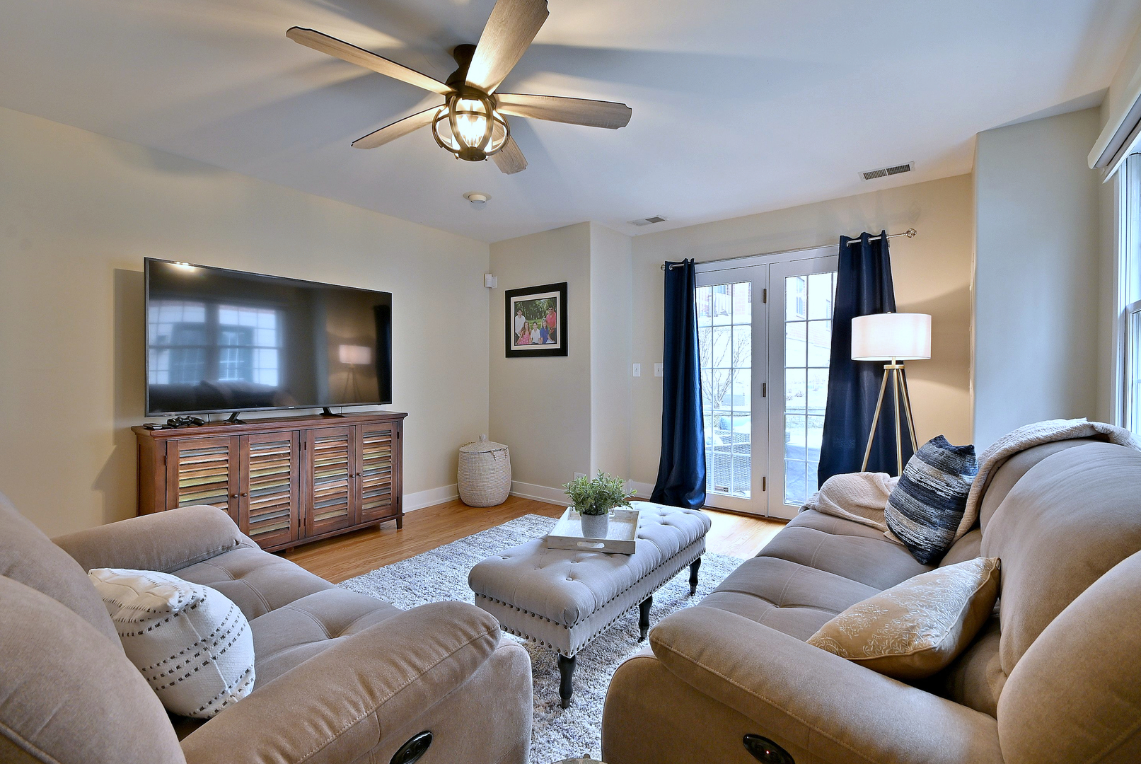 142 W 3rd Street Unit: 142