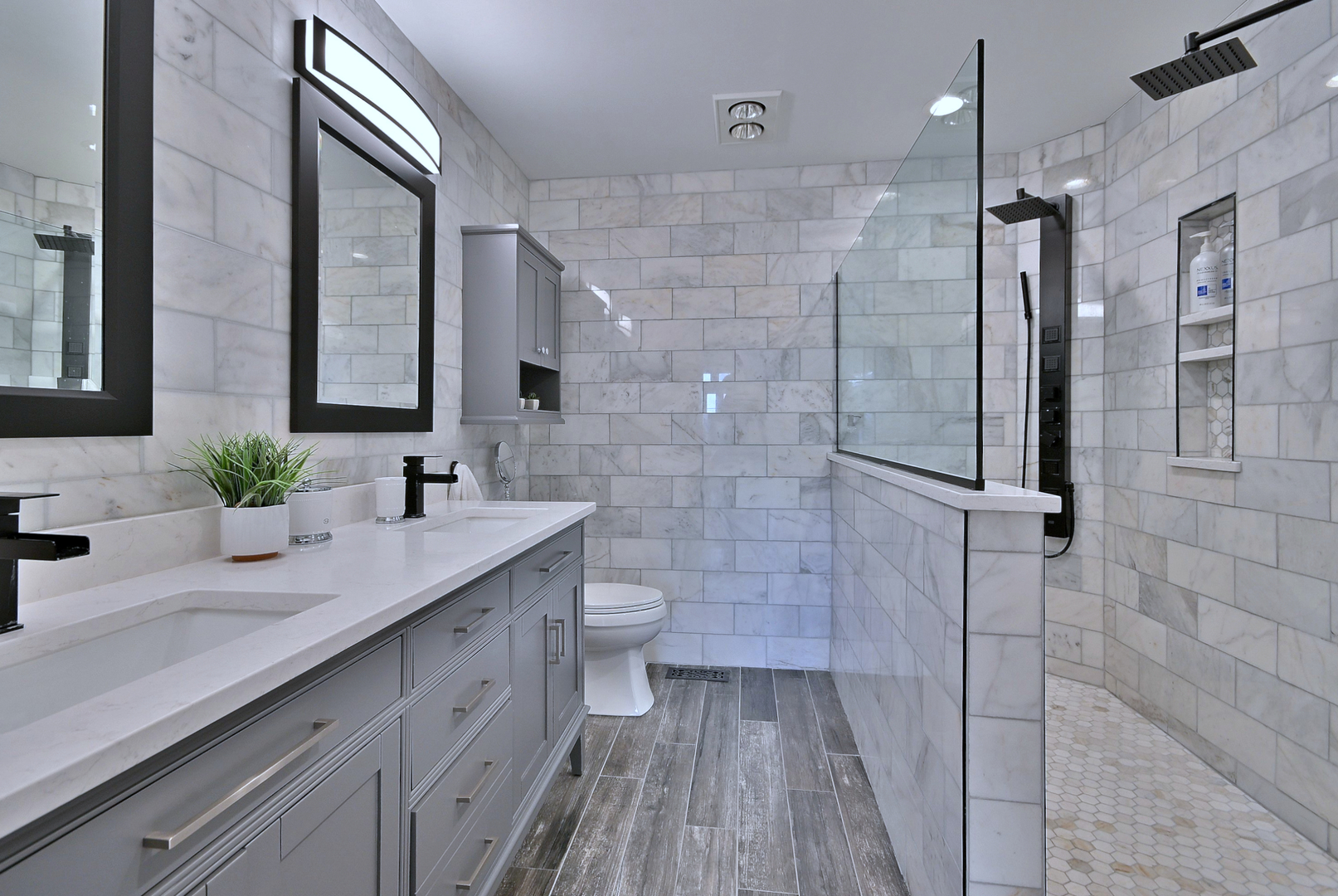 142 W 3rd Street Unit: 142