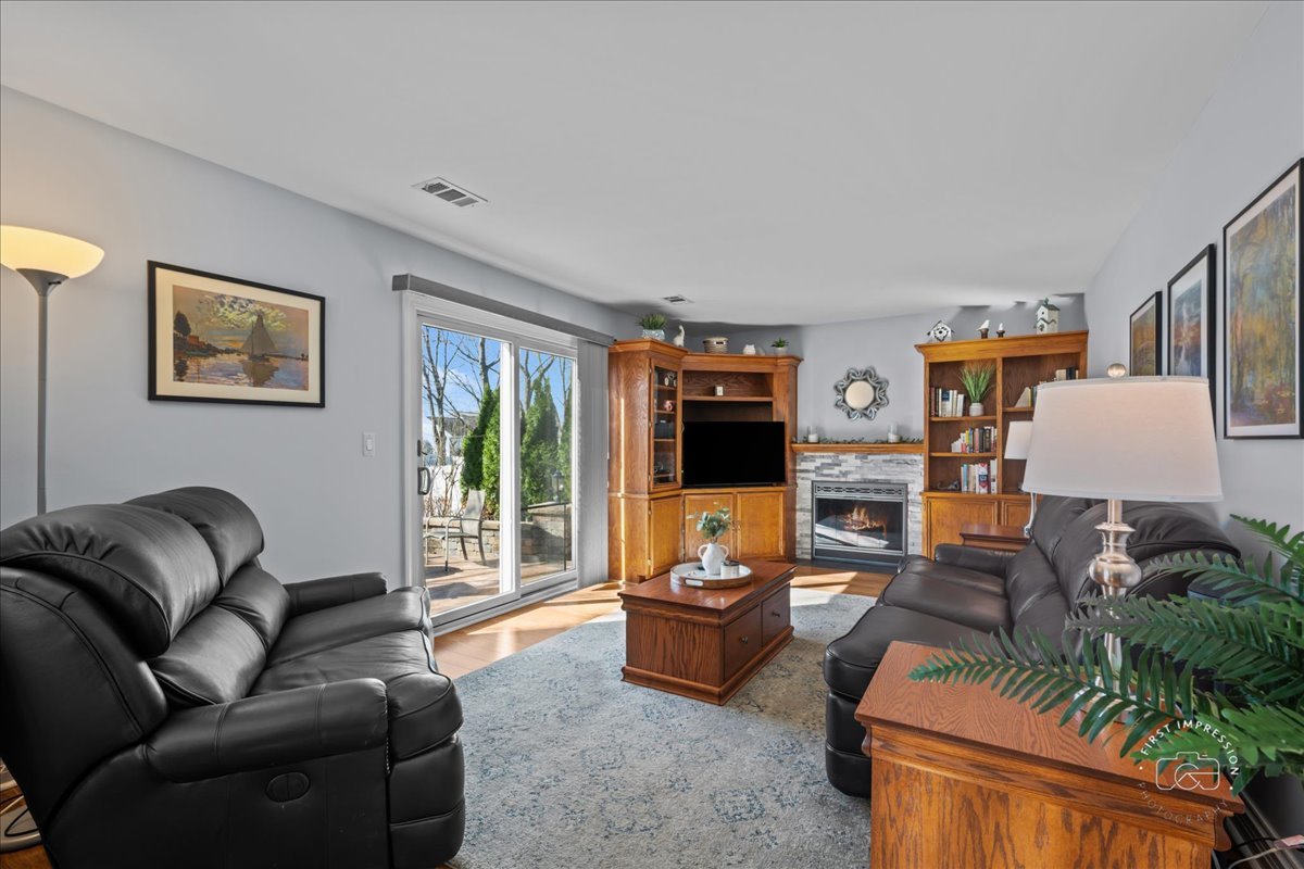 1060 Cliff View Lane
