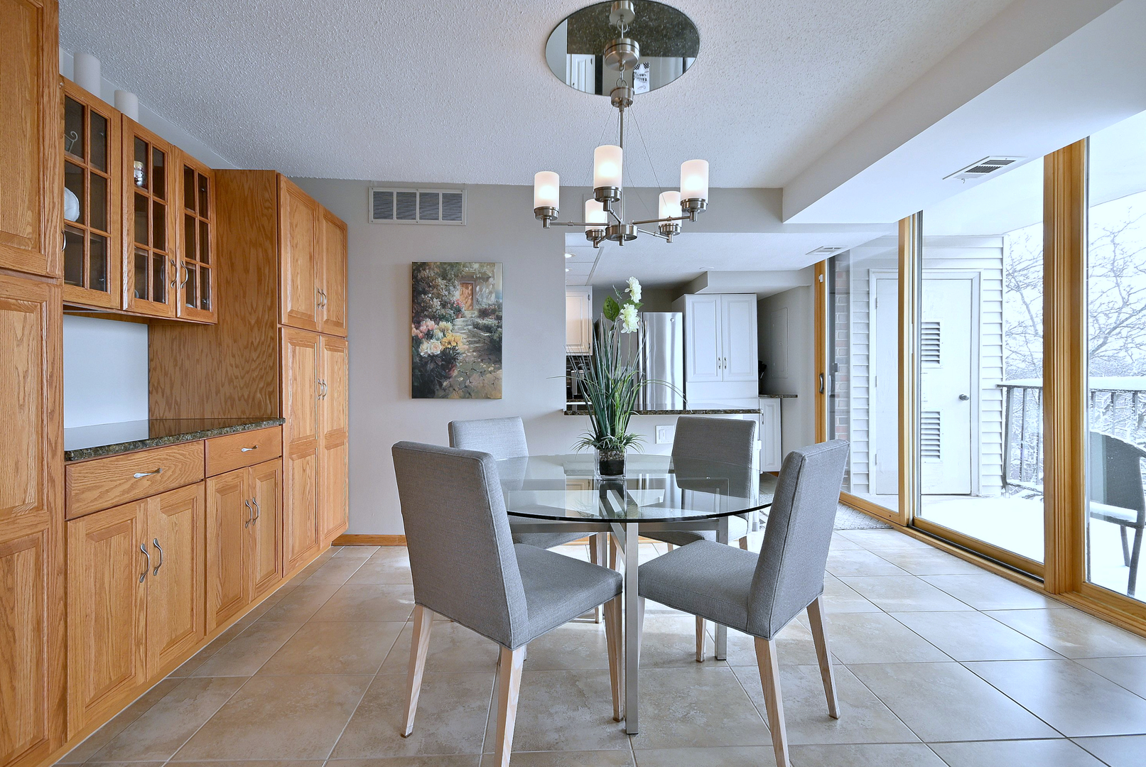 2 ATRIUM Way Unit: 606