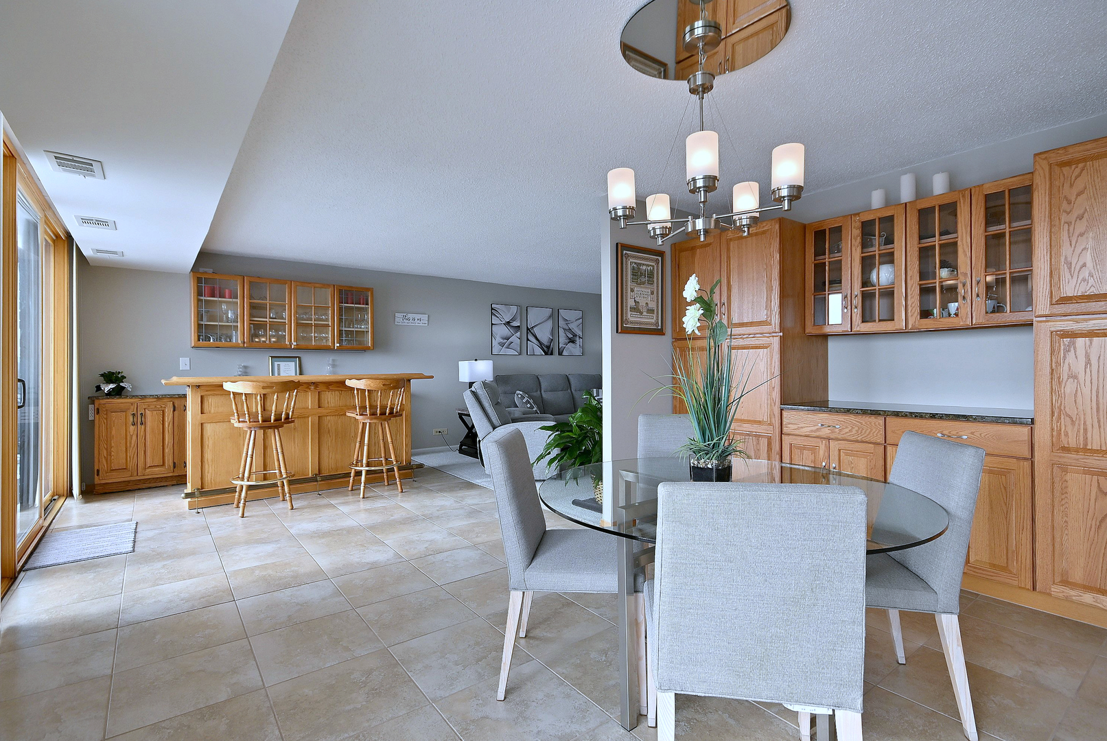 2 ATRIUM Way Unit: 606