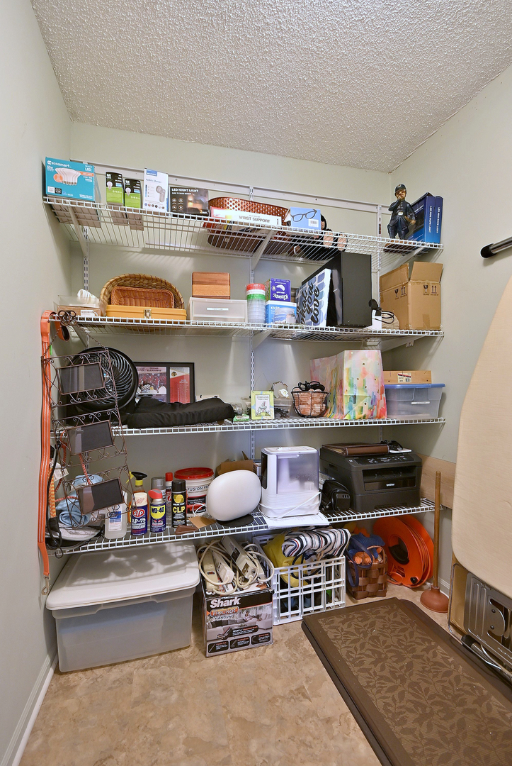 2 ATRIUM Way Unit: 606