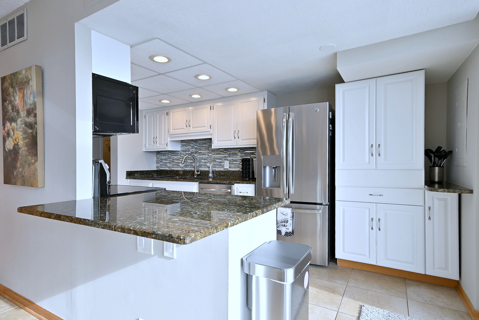 2 ATRIUM Way Unit: 606