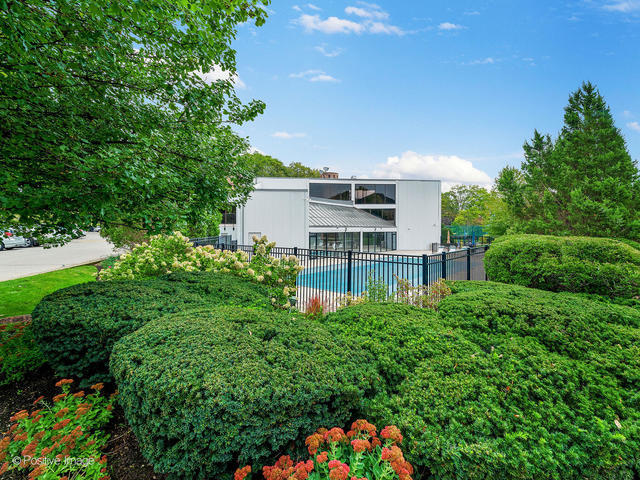 2 ATRIUM Way Unit: 606