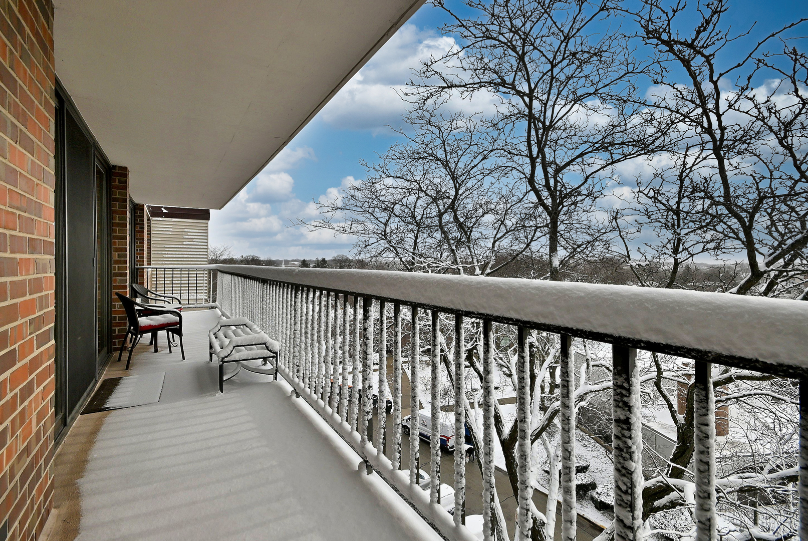 2 ATRIUM Way Unit: 606