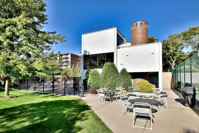 2 ATRIUM Way Unit: 606