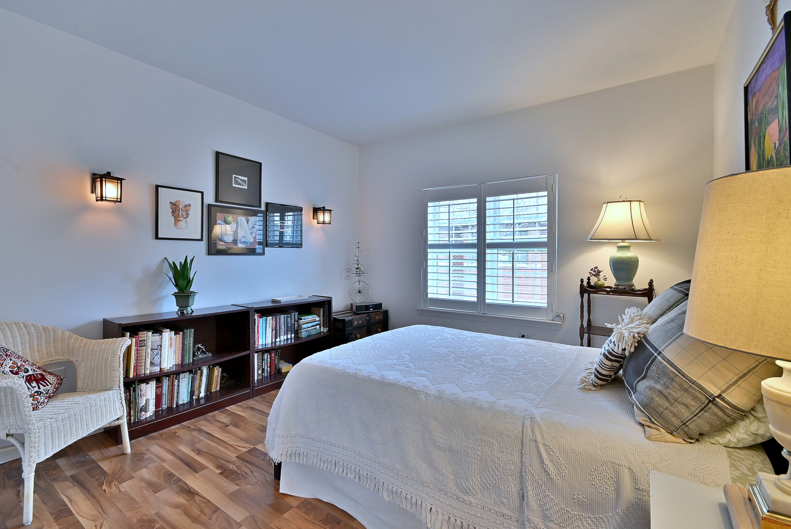 210 N Addison Avenue Unit: 301