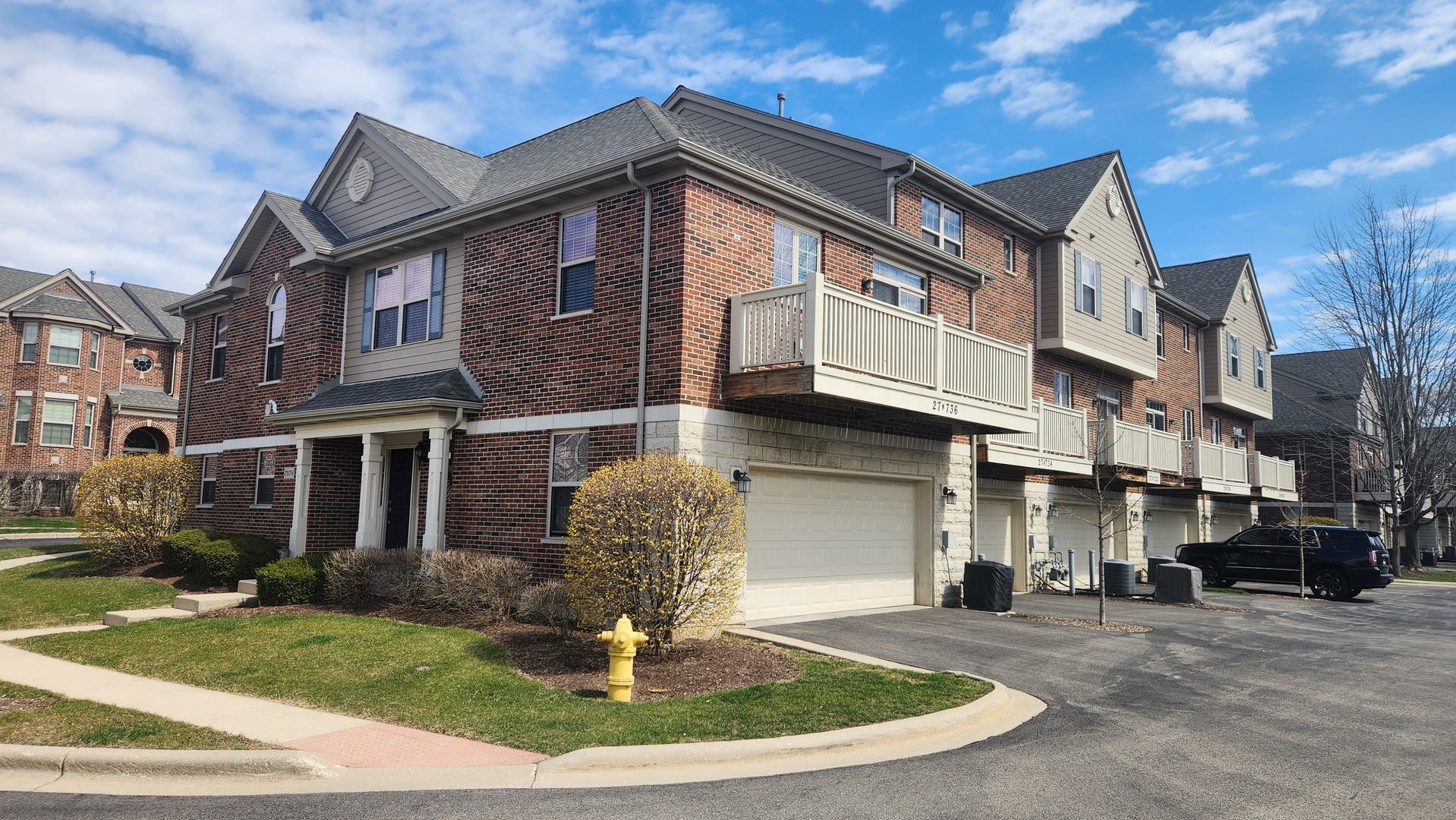 27W736 N Meadowview Drive