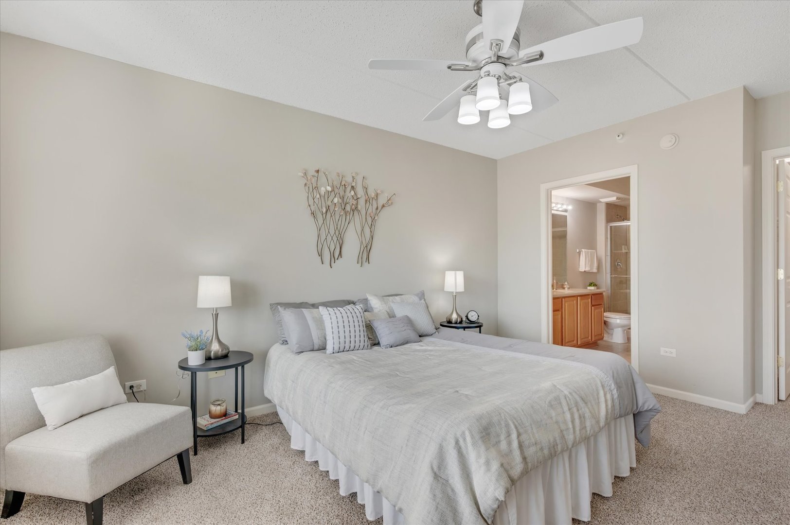 1 S Lincoln Avenue Unit: 311