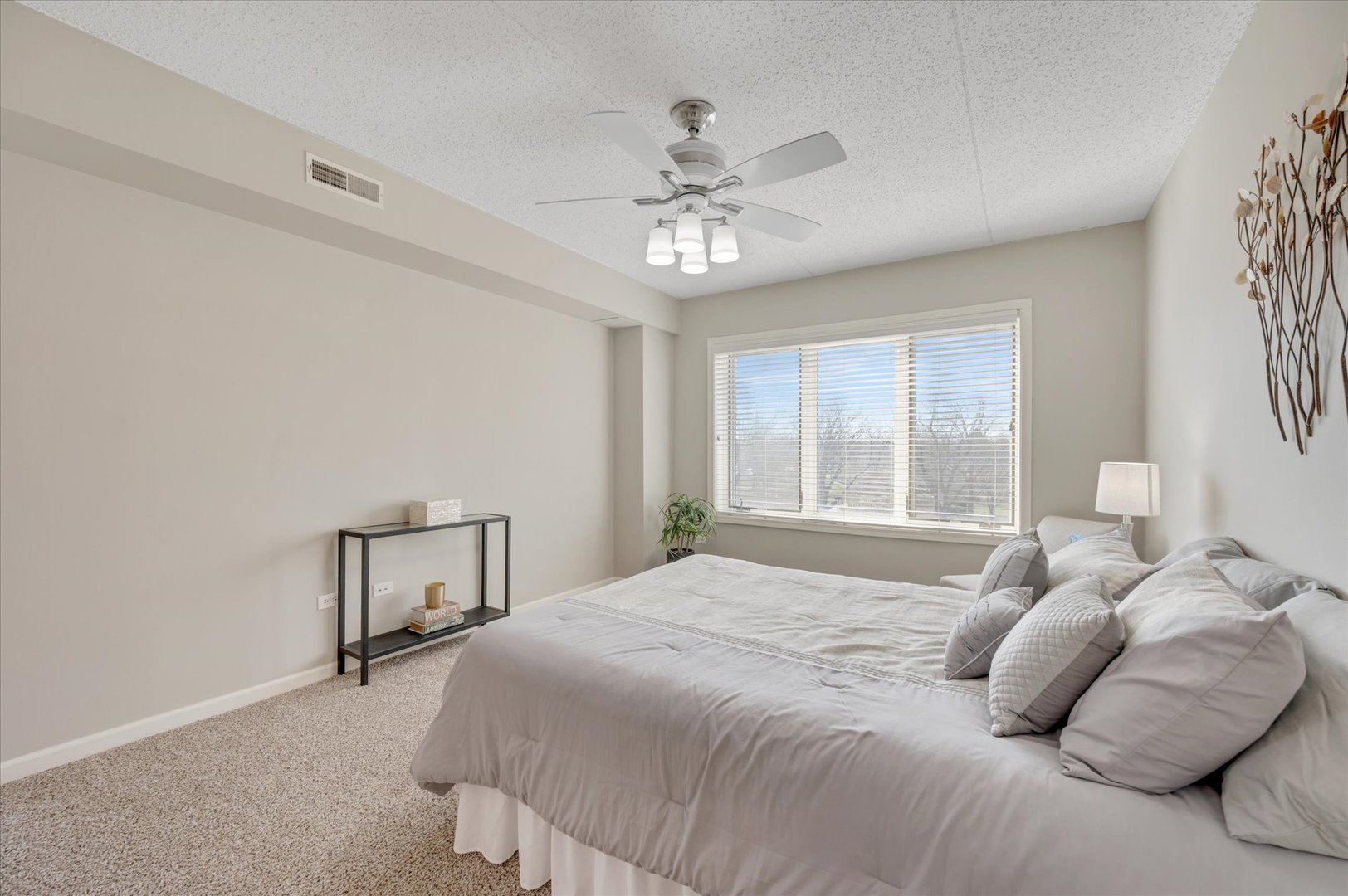 1 S Lincoln Avenue Unit: 311