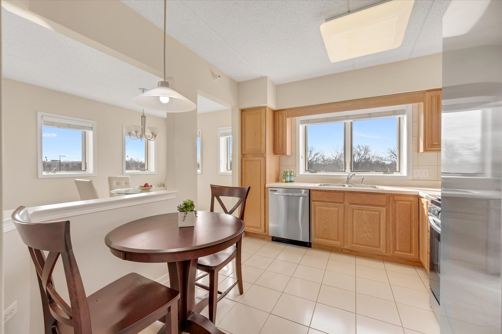 1 S Lincoln Avenue Unit: 311