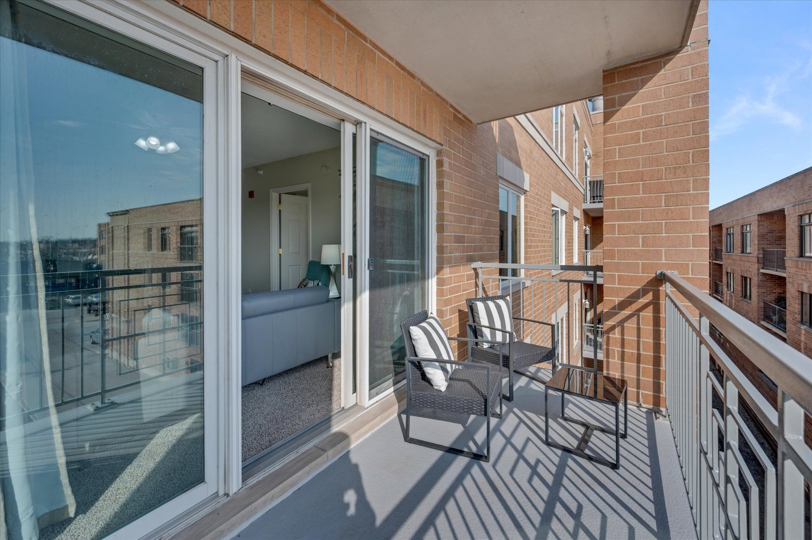 1 S Lincoln Avenue Unit: 311