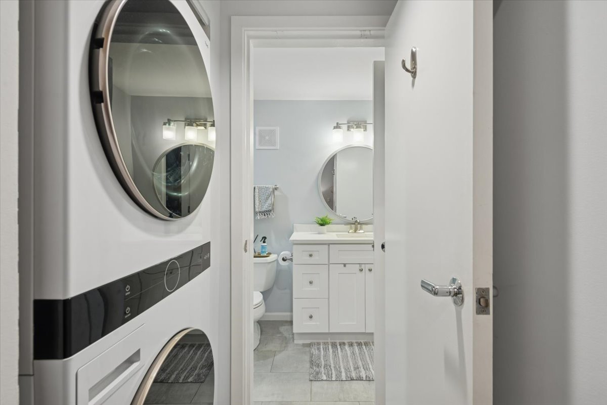 2804 N LAKEWOOD Avenue Unit: 103