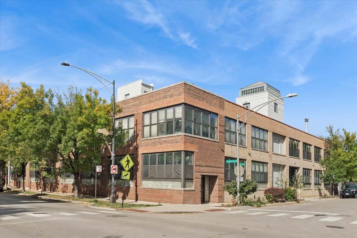 2804 N LAKEWOOD Avenue Unit: 103