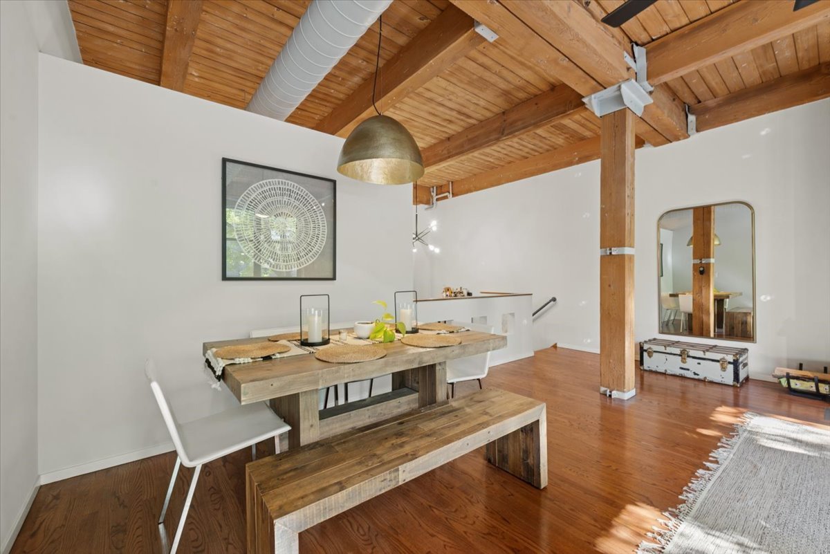 2804 N LAKEWOOD Avenue Unit: 103