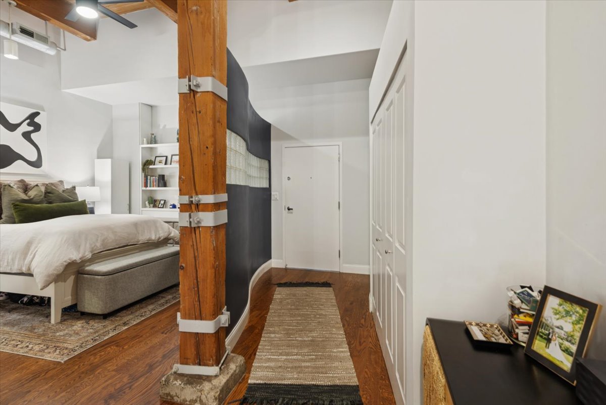 2804 N LAKEWOOD Avenue Unit: 103