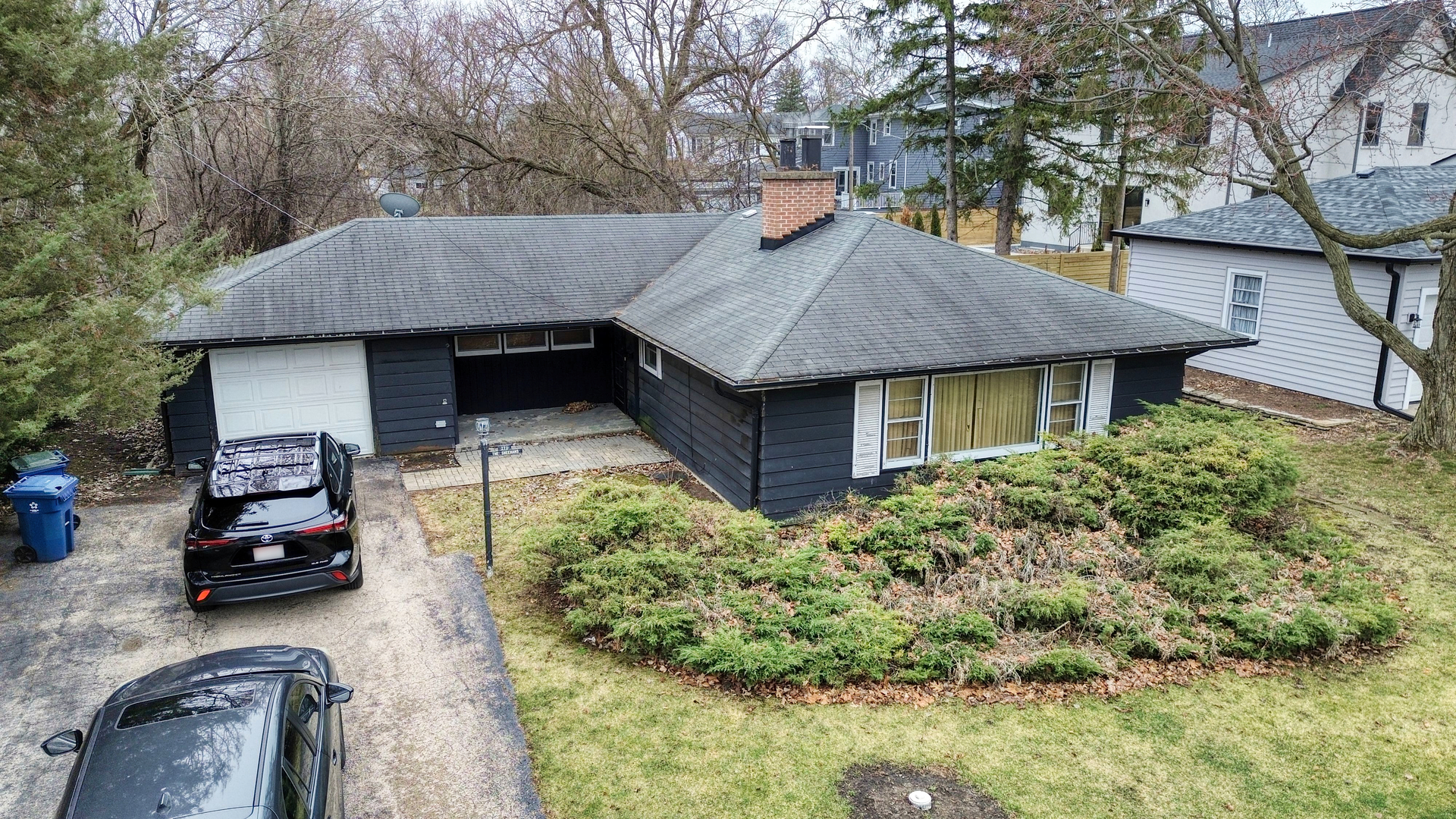270 E Saint Charles Road