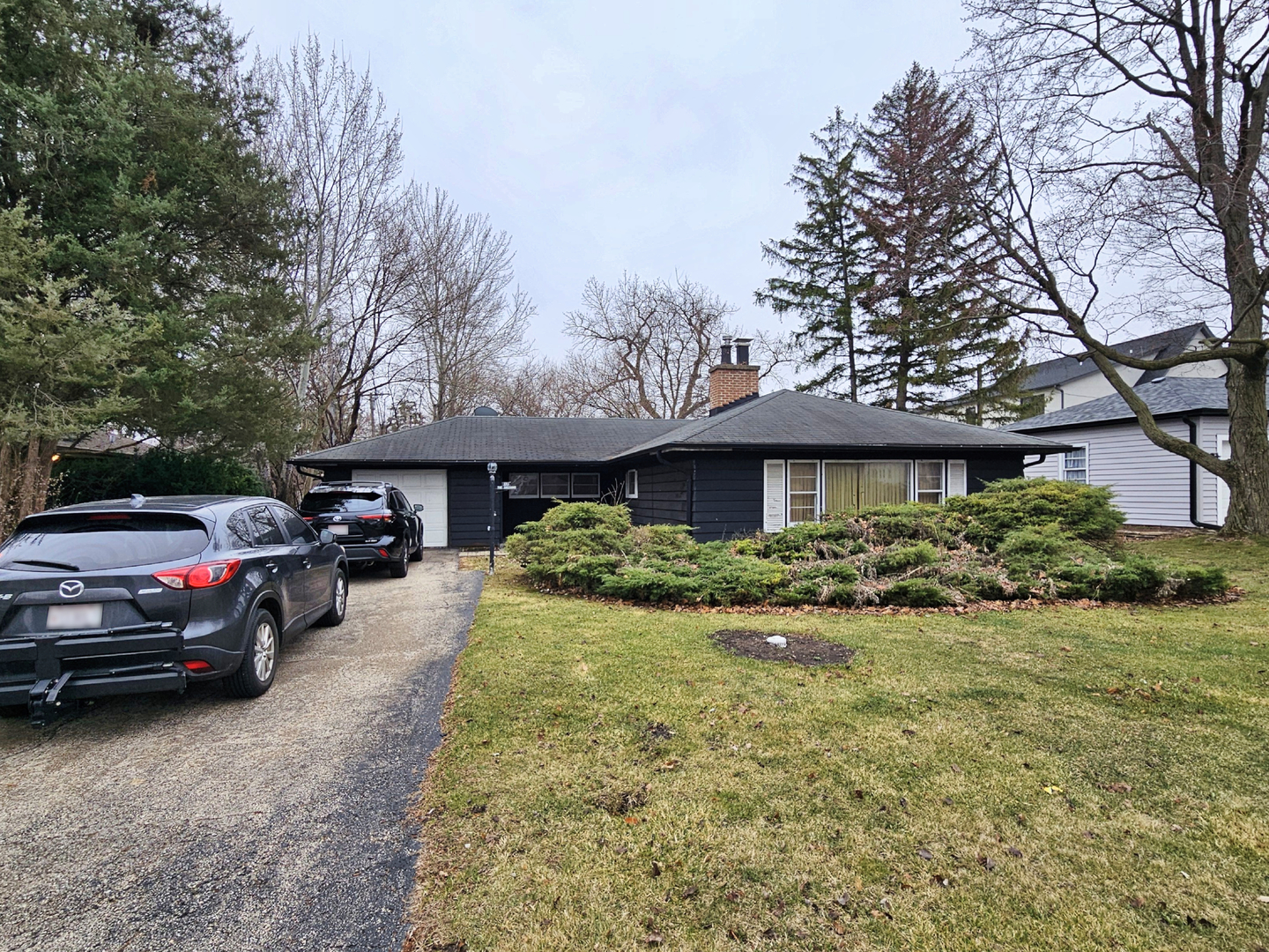 270 E Saint Charles Road