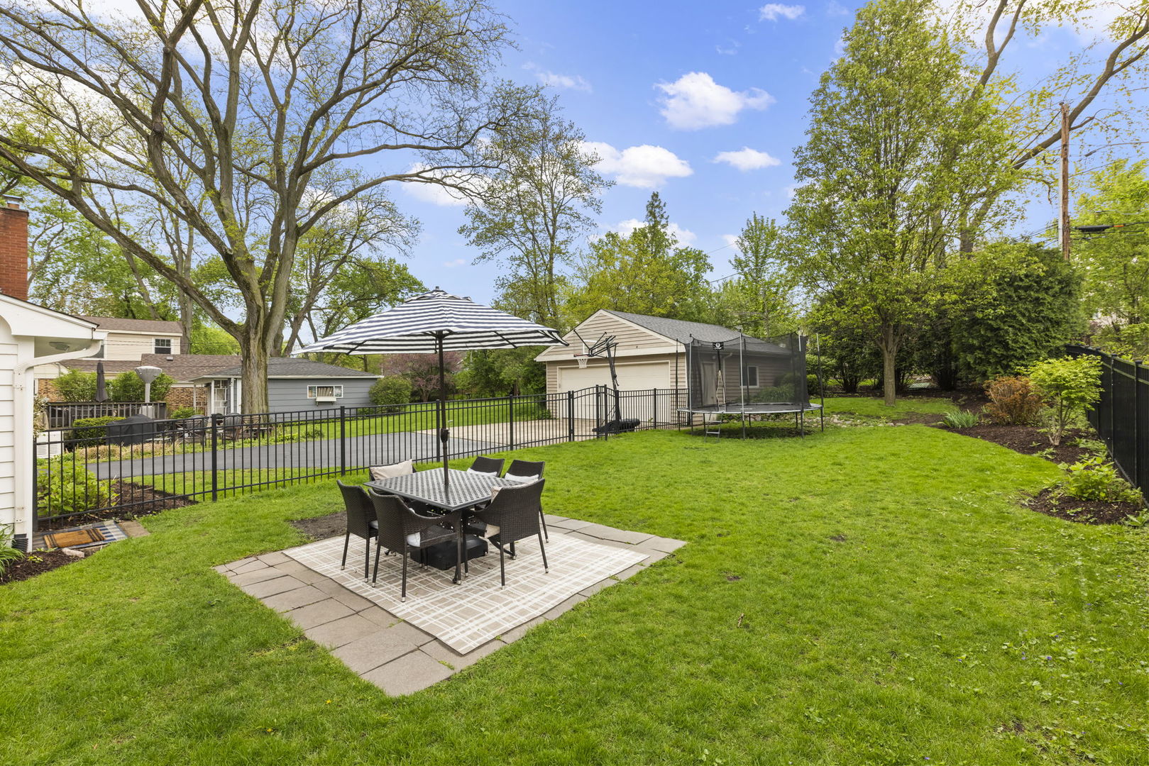 260 Chesterfield Avenue