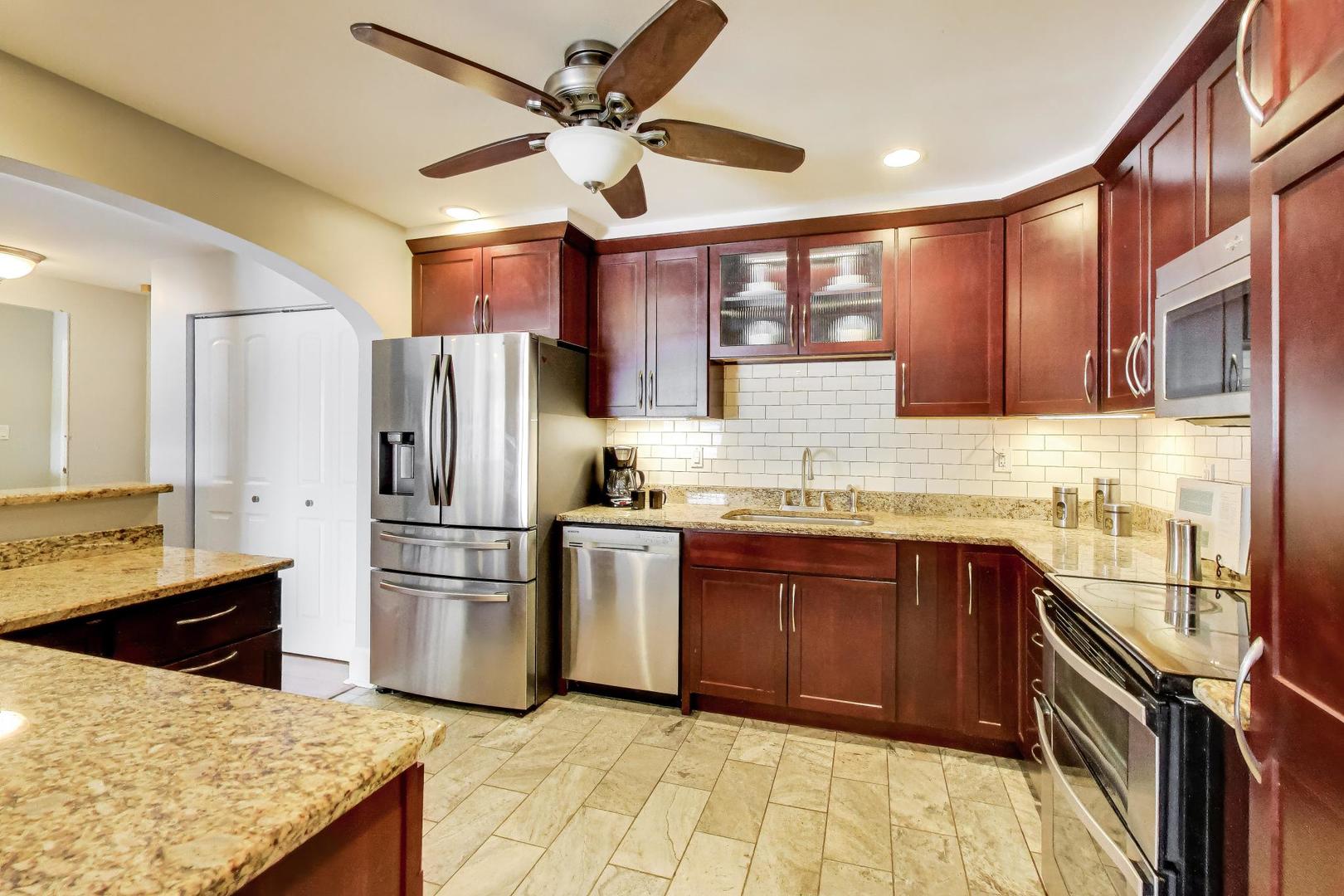 3913 Saratoga Avenue Unit: G301