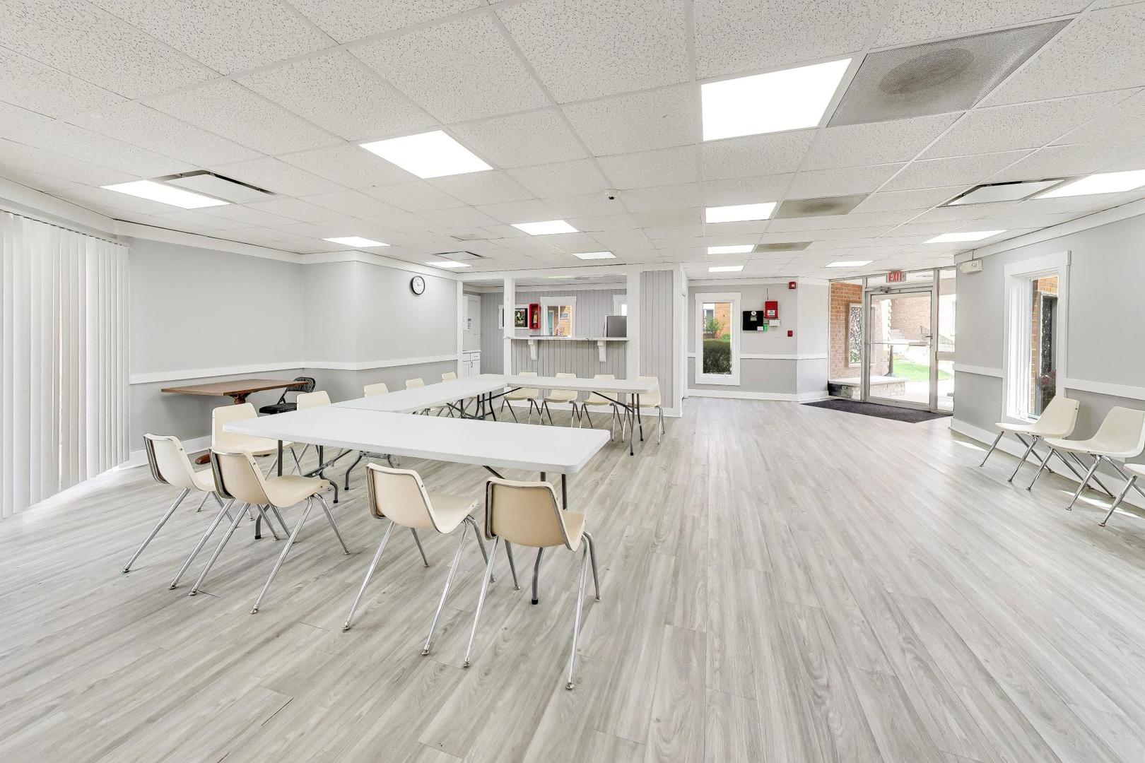 3913 Saratoga Avenue Unit: G301