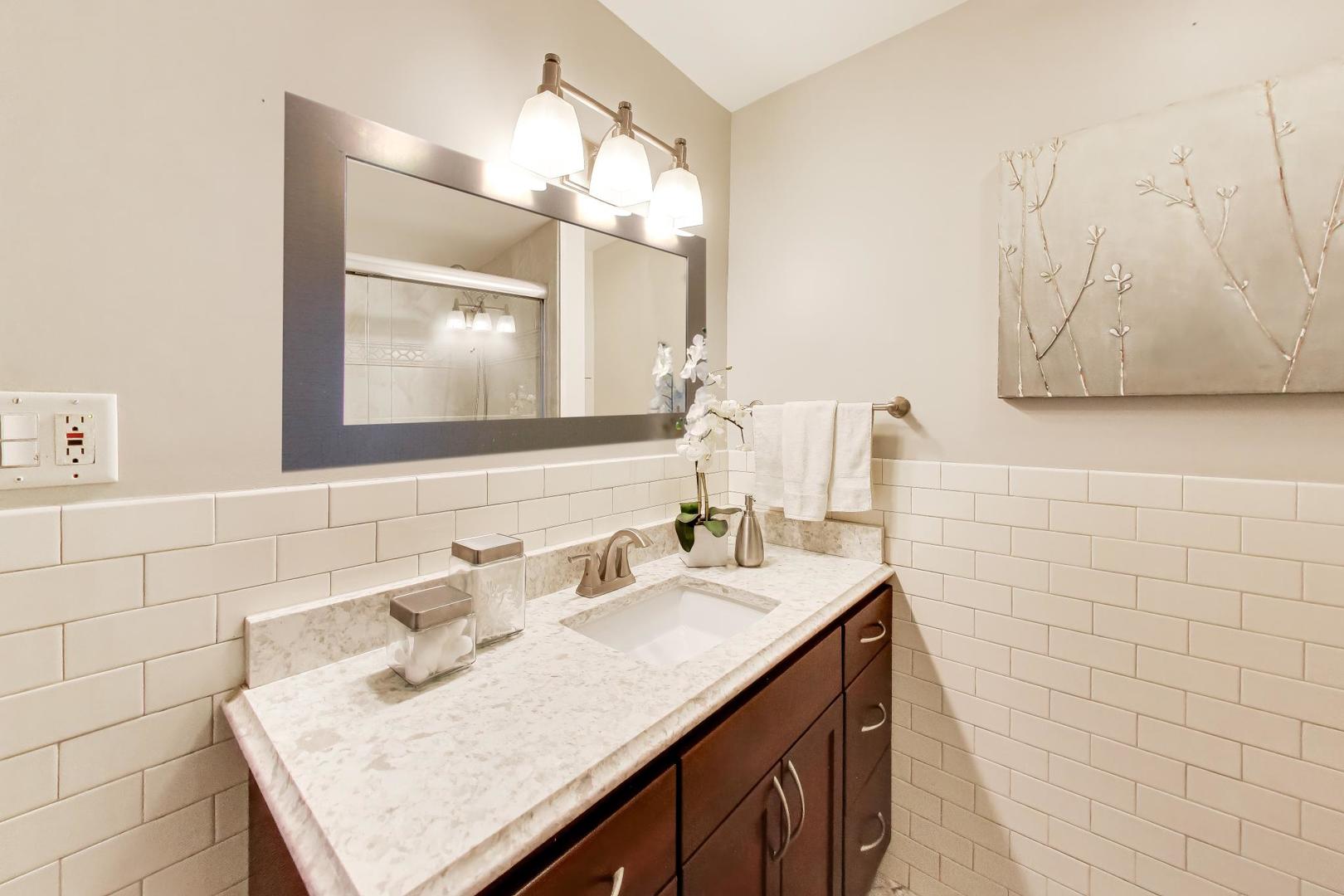 3913 Saratoga Avenue Unit: G301
