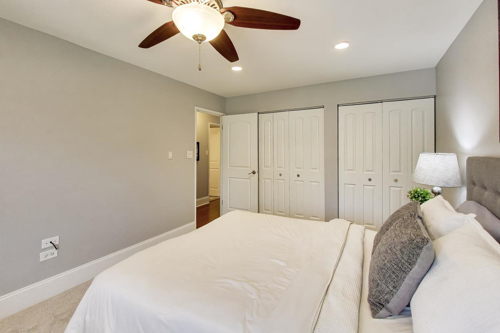 3913 Saratoga Avenue Unit: G301